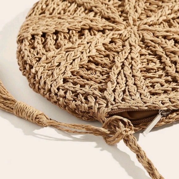 💘Boho Straw Tassel Circle Crossbody💘 - Picture 4 of 5